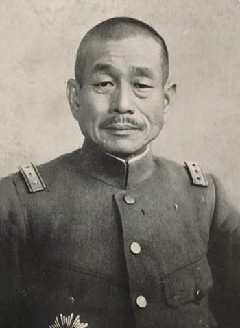 广田弘毅6,坂垣征四郎板垣征四郎是日本陆军大将,甲级战犯,扶持伪满洲