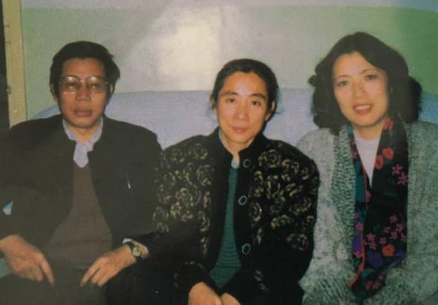 林帅的儿子林立果去世后,留下了貌美妻子,她后来过得怎样?_腾讯新闻
