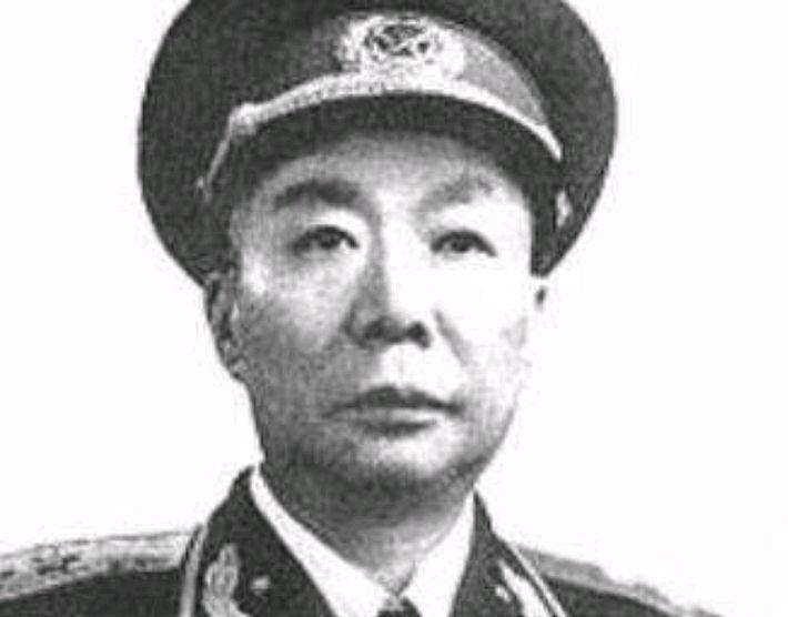 第一军军长贺炳炎.贺炳炎出生于1913年,湖北松滋人.
