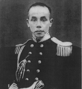 黄钟瑛(1868-1912),福建闽县人,福州船政学堂驾驶班及刘公岛枪炮学堂