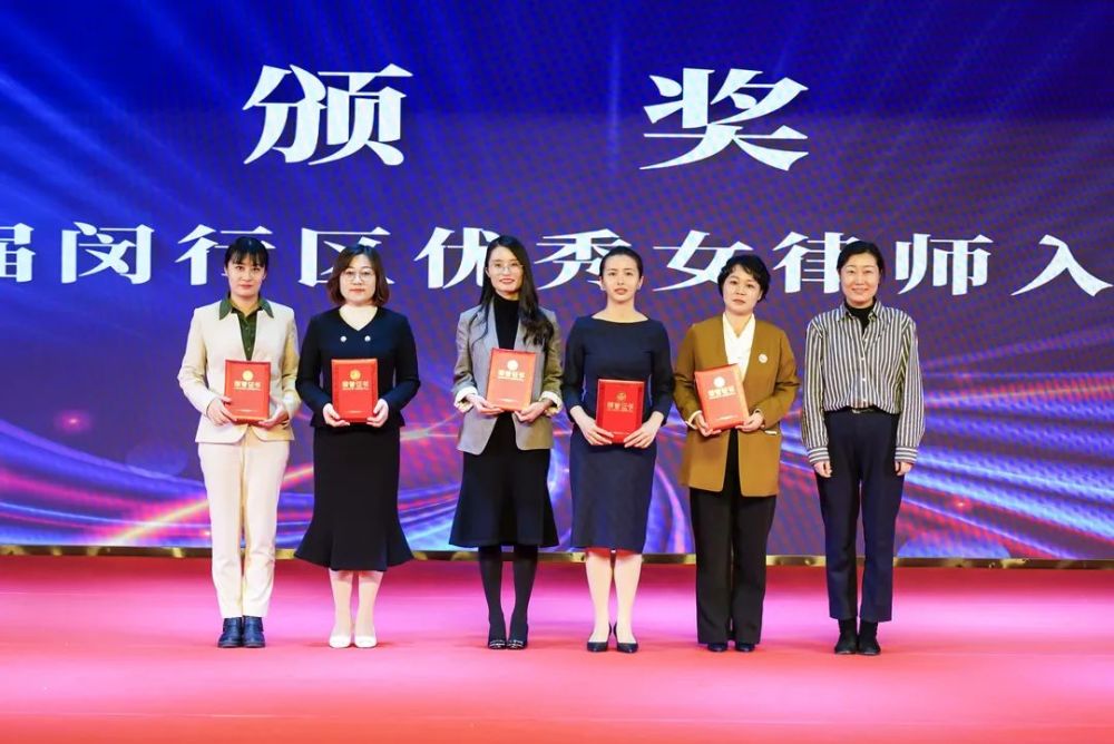 她们是:李如沁,曹雪雅,江璐,陆俐莎,付琼,郭婷,郭慧,林媛,肖云华,孙佩