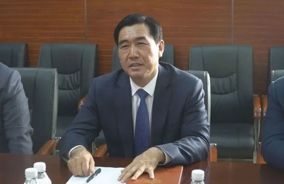 姜兴业就我区中医发展情况进行调研