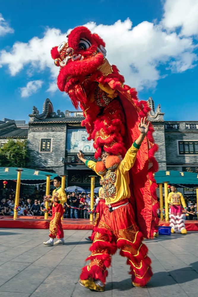 广东佛山的舞狮表演图 视觉中国你了解舞狮吗?