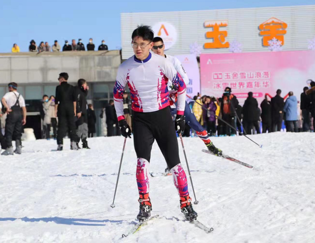 玉舍雪山滑雪场今日开放