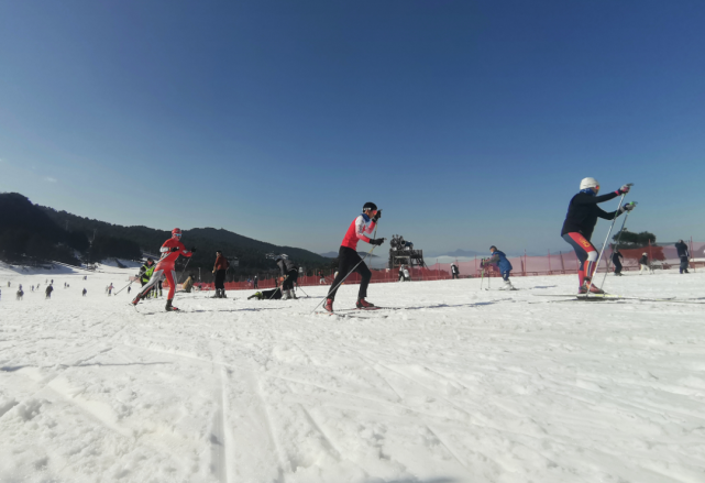 玉舍雪山滑雪场今日开放