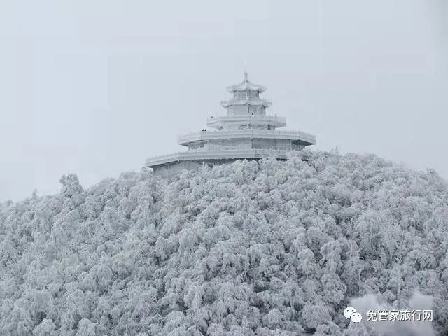 2021年12月25天门山下雪了