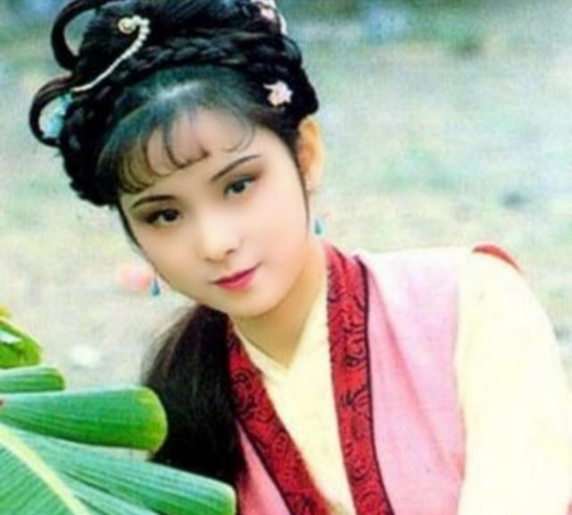 晴雯很漂亮,袭人很优秀,为什么她们都被淘汰出局了?