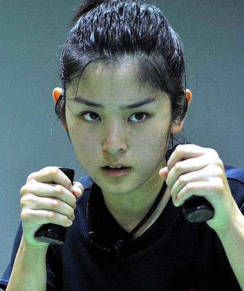 她是日本最美少女拳击家,颜值堪比志田光,连对手都心疼