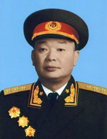 谢富治上将,1955年时任昆明军区司令兼政委的谢富治被授予上将衔,他曾