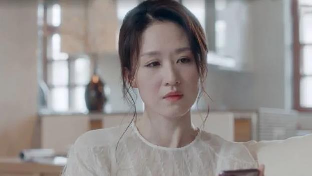 冲辛芷蕾看输赢却被女配吸引因颜值忽略演技被指拿错剧本