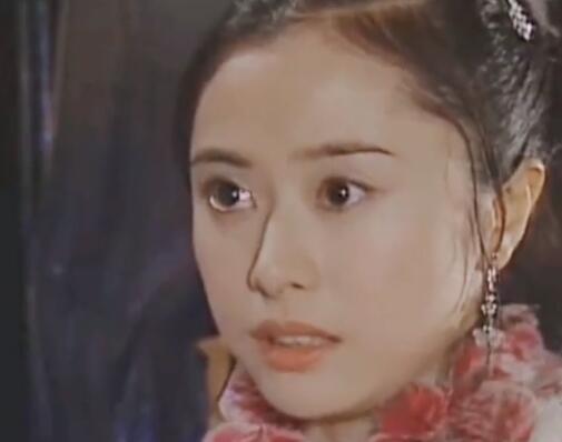 何美钿,21岁到46岁的变化,32岁颜值巅峰败给了46岁风韵犹存