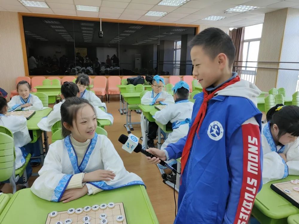 活动资讯领略社团风采共筑多彩校园高南小学新华小记者社团行实践活动