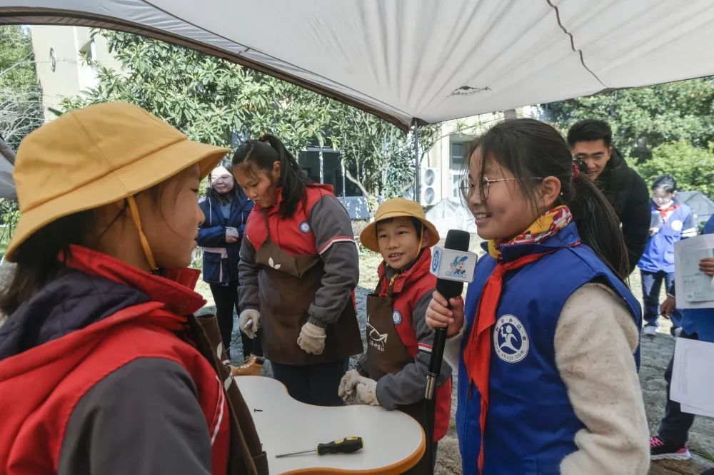 活动资讯领略社团风采共筑多彩校园高南小学新华小记者社团行实践活动