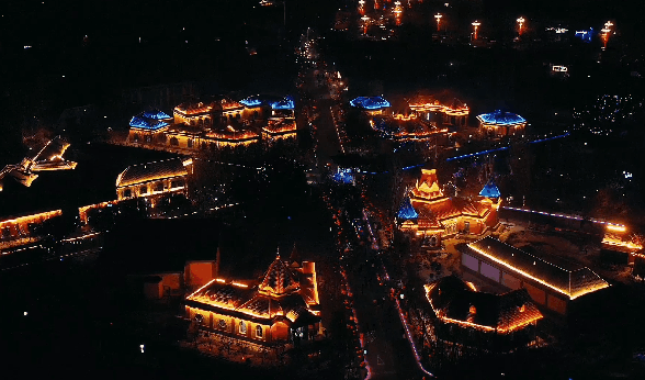 伊宁夜景美如画 幸福多彩迎新年