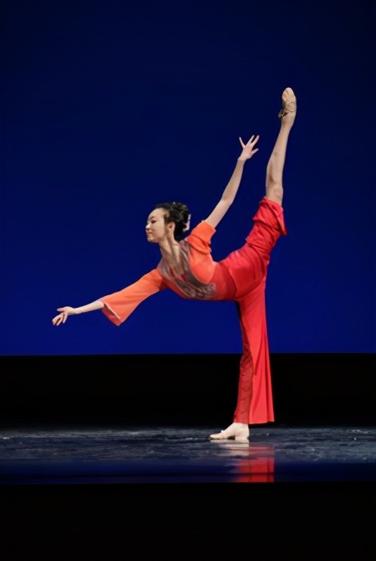 成功进入北京舞蹈学院之后,刘岩便把全部的精力都放在了学业上,她的