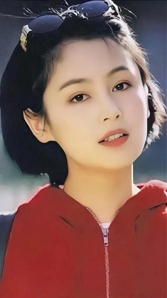 陈凯歌的儿子完美继承了陈红的颜值原来短发陈红当年这么美