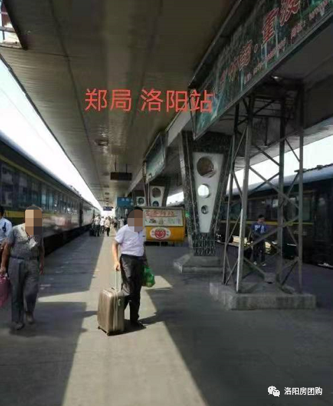 洛阳火车站北广场项目暂停高铁站对面三重阙商住综合体成功备案