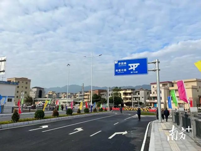 【热点】恩平西门大桥建成通车,将缓解一河两岸交通压力