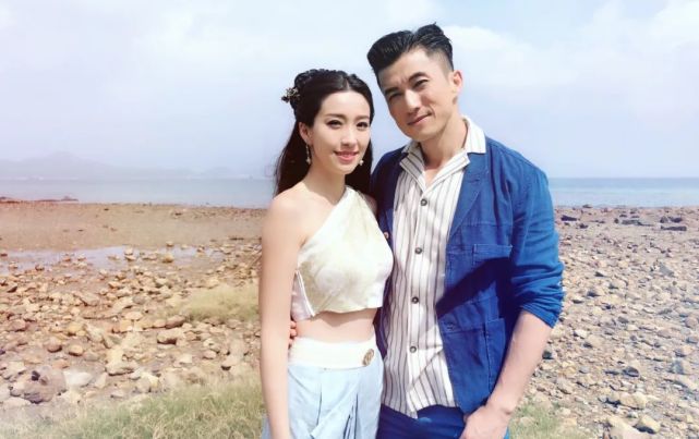 依旧期待,该剧的主演班底都是文伟鸿常用的演员,陈展鹏,唐诗咏,陈山聪