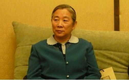 夫妇两人开了一家酒楼,并取名黄鹤楼.