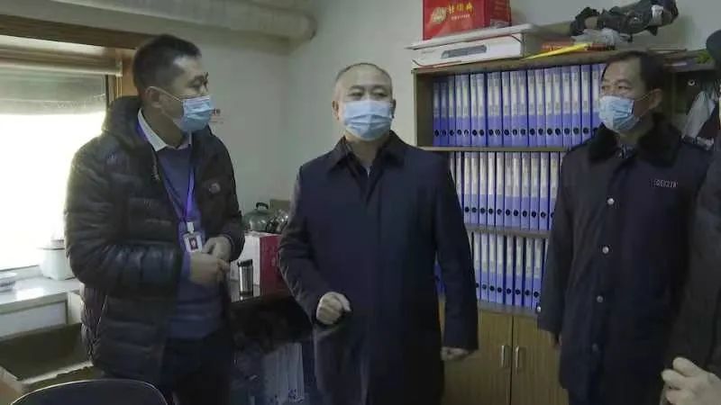 区长罗进飞检查重点场所疫情防控和节假日娱乐场所消费品市场平稳安全