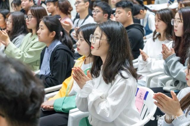 戴莹玮美编:张鋆雨 孔旻昊摄影:朱俊昂 张斌 杨艳玲 裘怡沁 马伟伟 丁