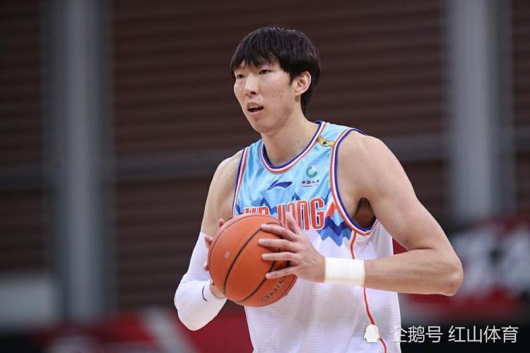 易建联多高，易建联多高多少斤？