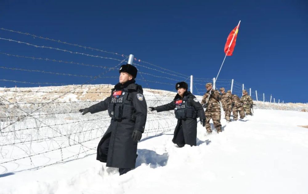 我在岗位上新年他们坚守在祖国的边防线上