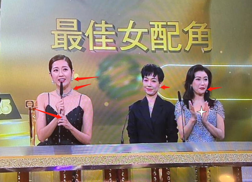 tvb红毯变影楼风钟嘉欣混搭辣眼滕丽名裹貂马国明撞款服务员