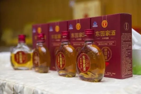 5,东园家酒合浦文蛤是合浦县著名的海鲜特产,当地独特的自然环境非常