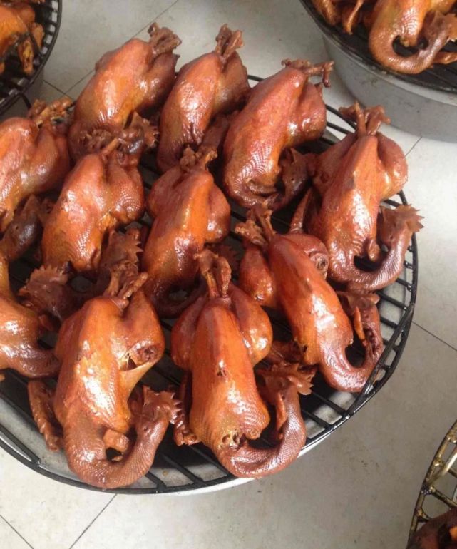 山西有看头《美食篇》之灵丘熏鸡