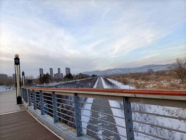 穆棱河公园冬日风景