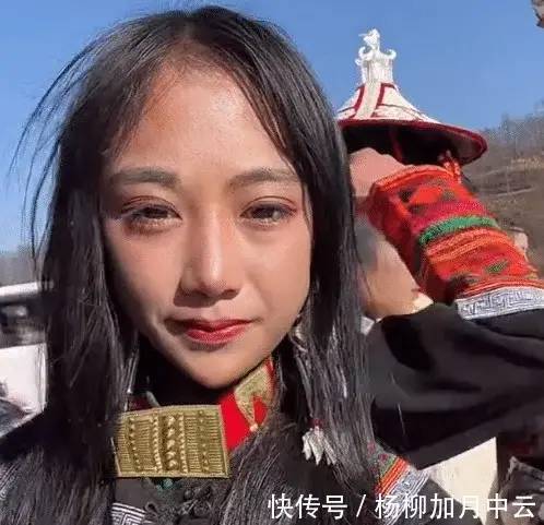 19岁凉山孟阳装穷翻车7天收入20w人前村姑人后白富美