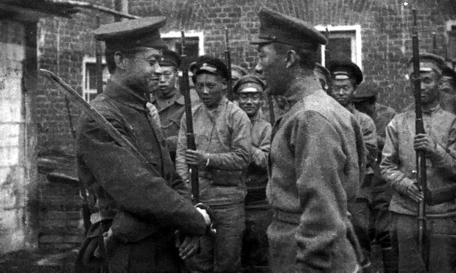 1918年5月30日的《贫民报》报道,莫斯科成立了完全由中国人组成的红军