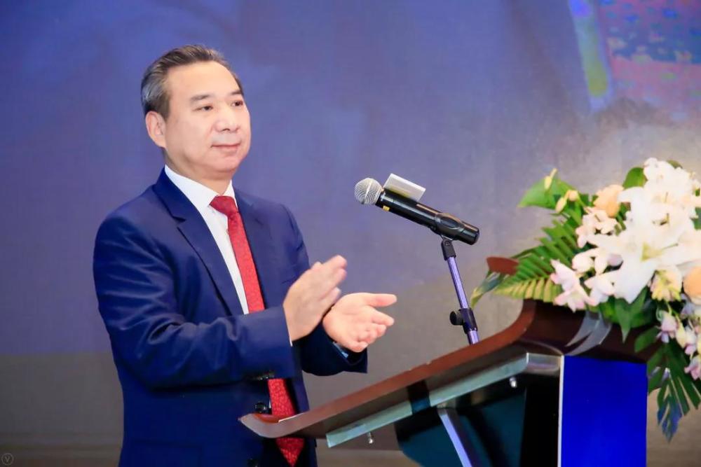 根据榜单显示,吕向阳,张长虹夫妇的身价较去年上涨了