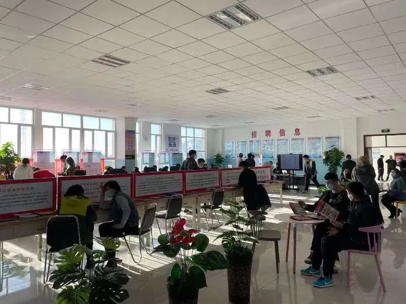 伊宁招聘_新疆招聘 工资5000元 奖金12000元 不限户籍 高中以上都可以报名 新疆这里公开招聘,快啭给身边需要的人(3)