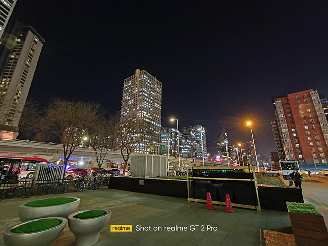 高端初步达成驯龙高手再添猛将realme真我gt2pro评测