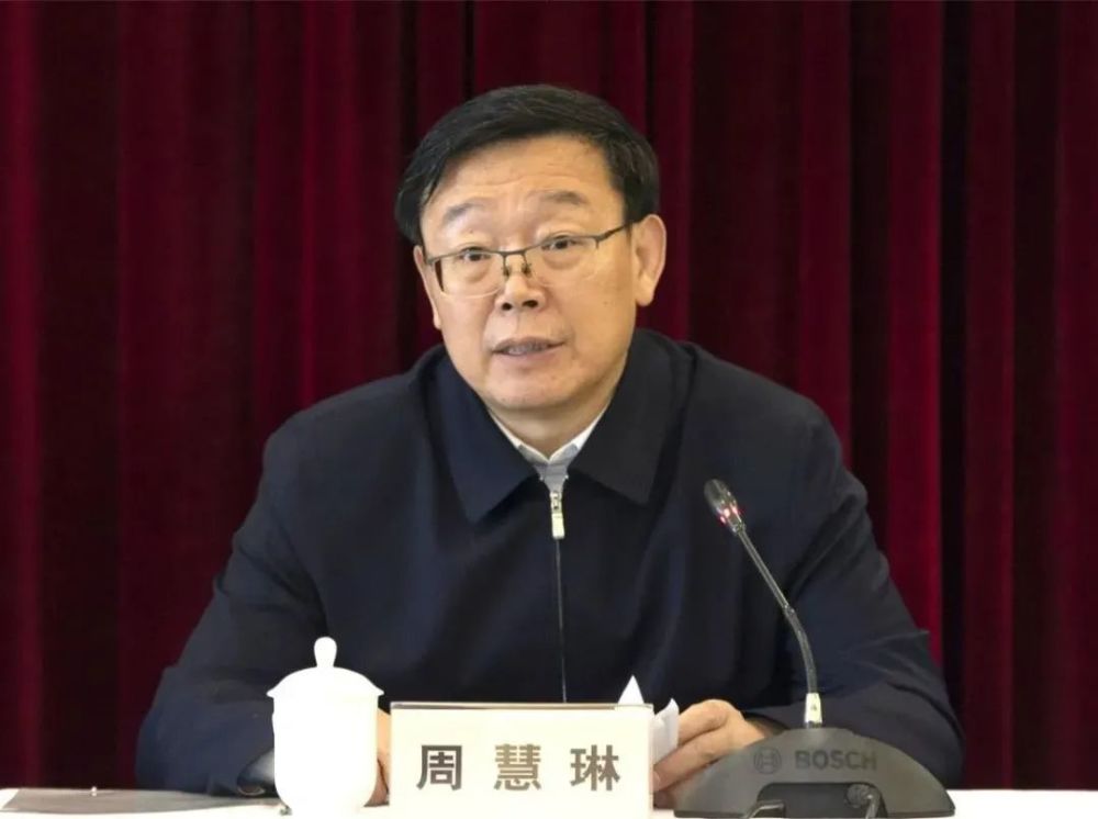 上海市委常委,宣传部部长周慧琳表示,王建军同志政治意识,大局意识强