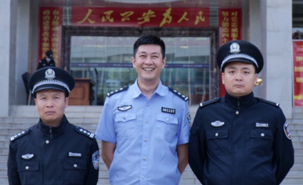 四平警事一个警察两个贼搞笑普法爆火正经官方成下饭神剧
