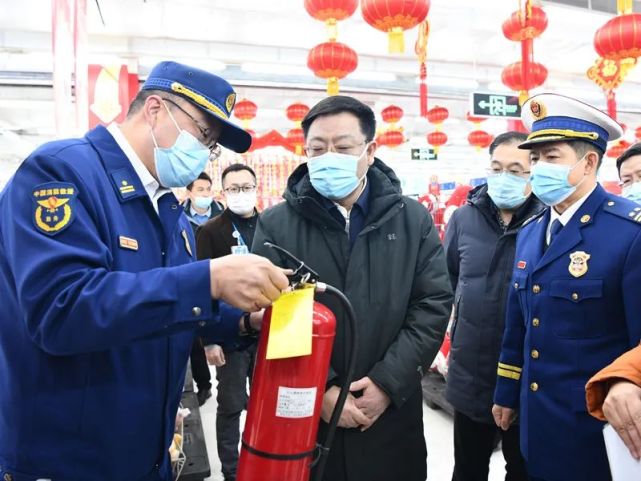 阳泉市委副书记,代市长刘文华深入基层,督导检查节前安全生产工作