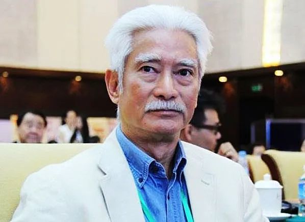佩服老戏骨演员高雄75岁仍然在横店拍戏演戏50年从无绯闻
