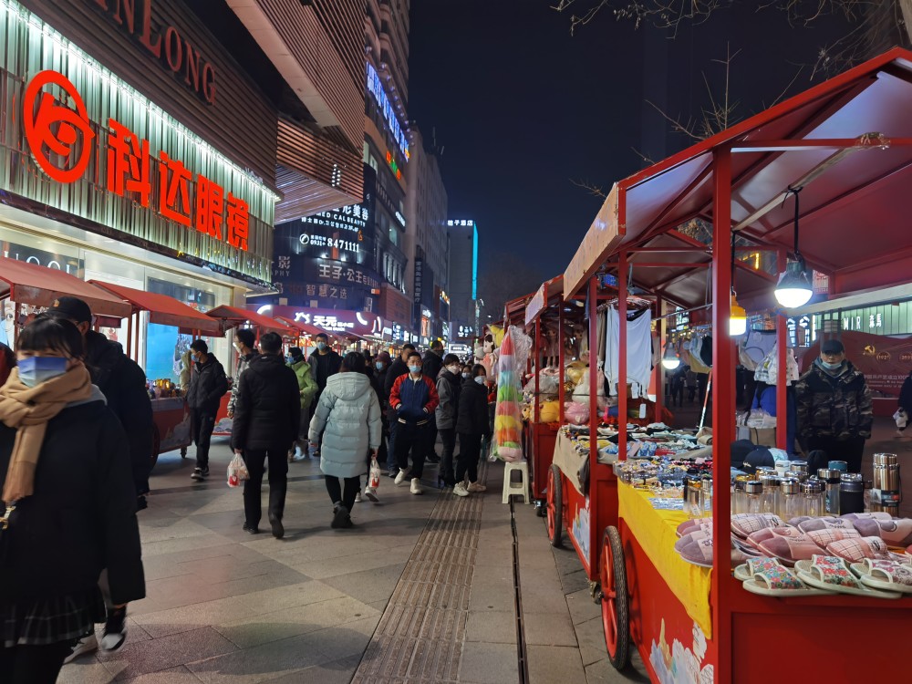 兰州新开的张掖路夜市咋样