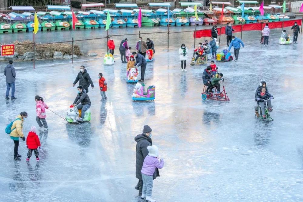 滑雪玩冰赏景北京号邀您共赴一场冰雪之约