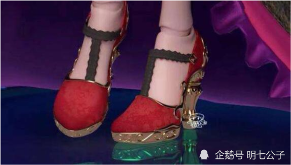 第四双水晶鞋——深红色这双鞋子美丽吗?