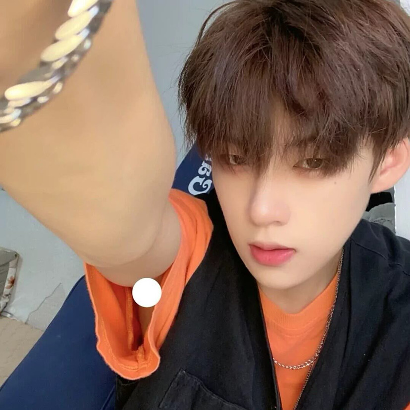 网络潮男你的wechat头像该换了
