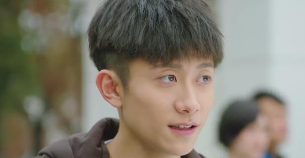 张一山的家庭背景有多厉害姑姑韩红不算啥他父亲才是真厉害