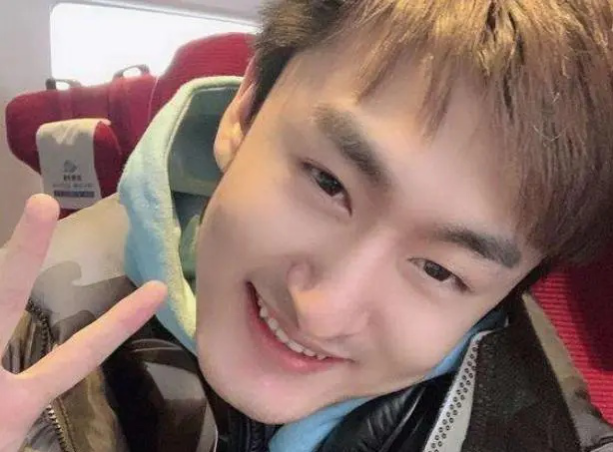 百万人气主播大西瓜骚皮皮本是风光无限究竟为何停播