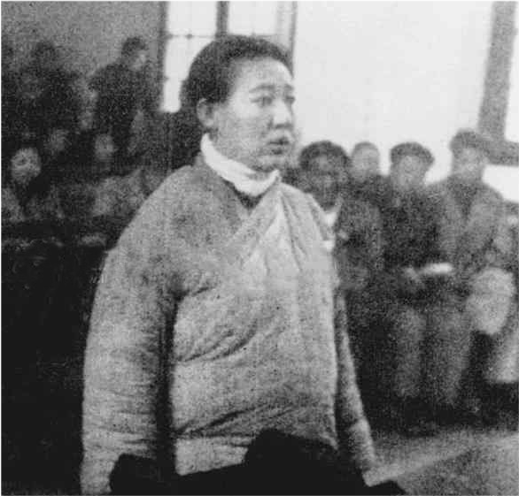 美女特务川岛芳子死刑现场头壳竟然被枪爆了个大洞