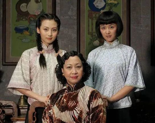人到中年才明白,头顶没伞的人,凡事靠自己|孙瑞宣|韵梅|四世同堂