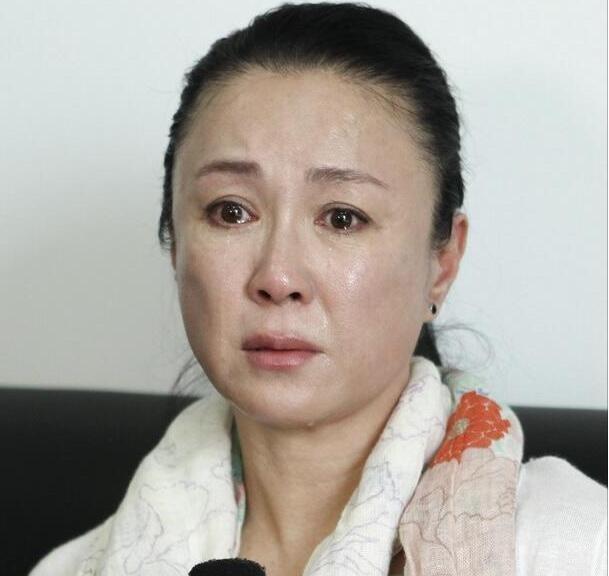 1989年,因为种种原因,傅艺伟与杨晓丹结束了这段婚姻.